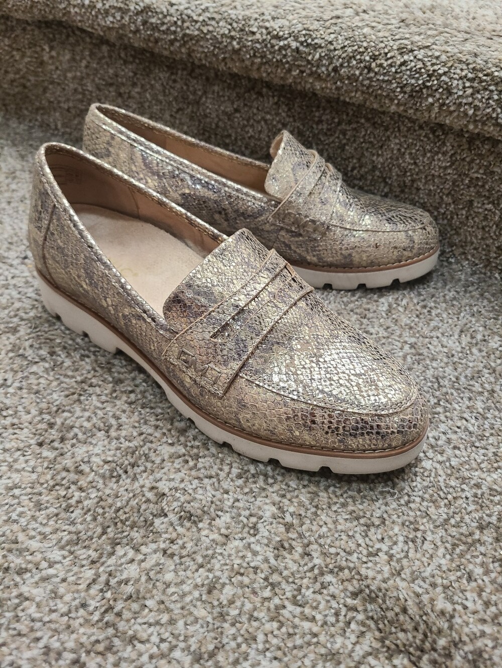Vionic Cheryl II Metallic Snakeskin Print Comfort Arch Support Loafers